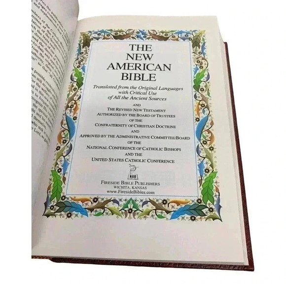 The New American Bible Fireside Church & School Edition NAB 2001 - 2002 Edition - Picture 6 of 8
